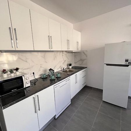 Апартаменты Moderno Y Reformado Estudio Palmeras Фуэнхирола Экстерьер фото